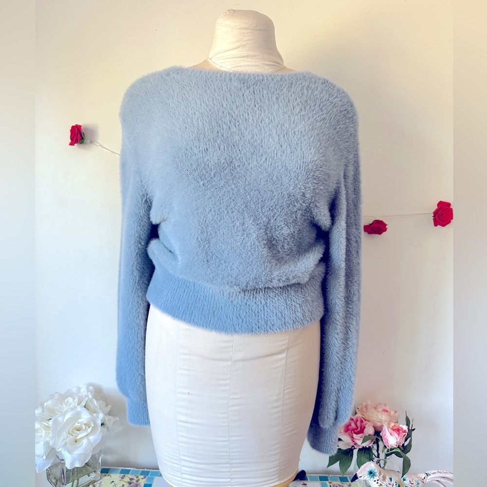 Aritzia Sunday Best kitten Sweater baby blue fuzzy womens L - Picture 13 of 13